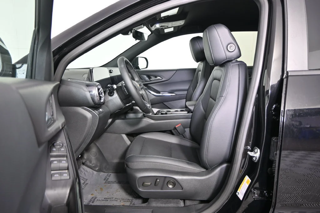 2027 Chevrolet Equinox LT - Photo 20
