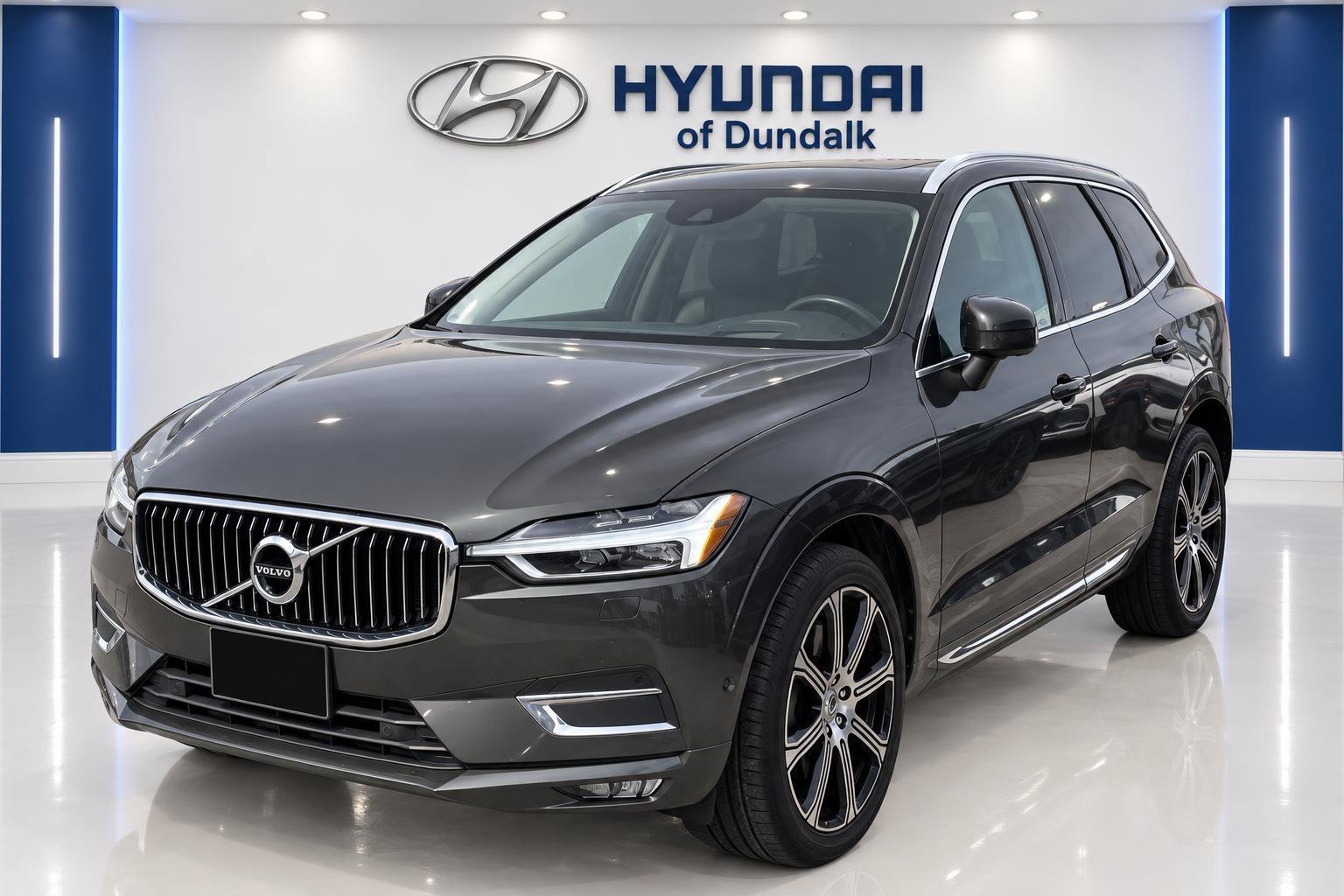Used 2018 Green Volvo T6 Inscription image 3