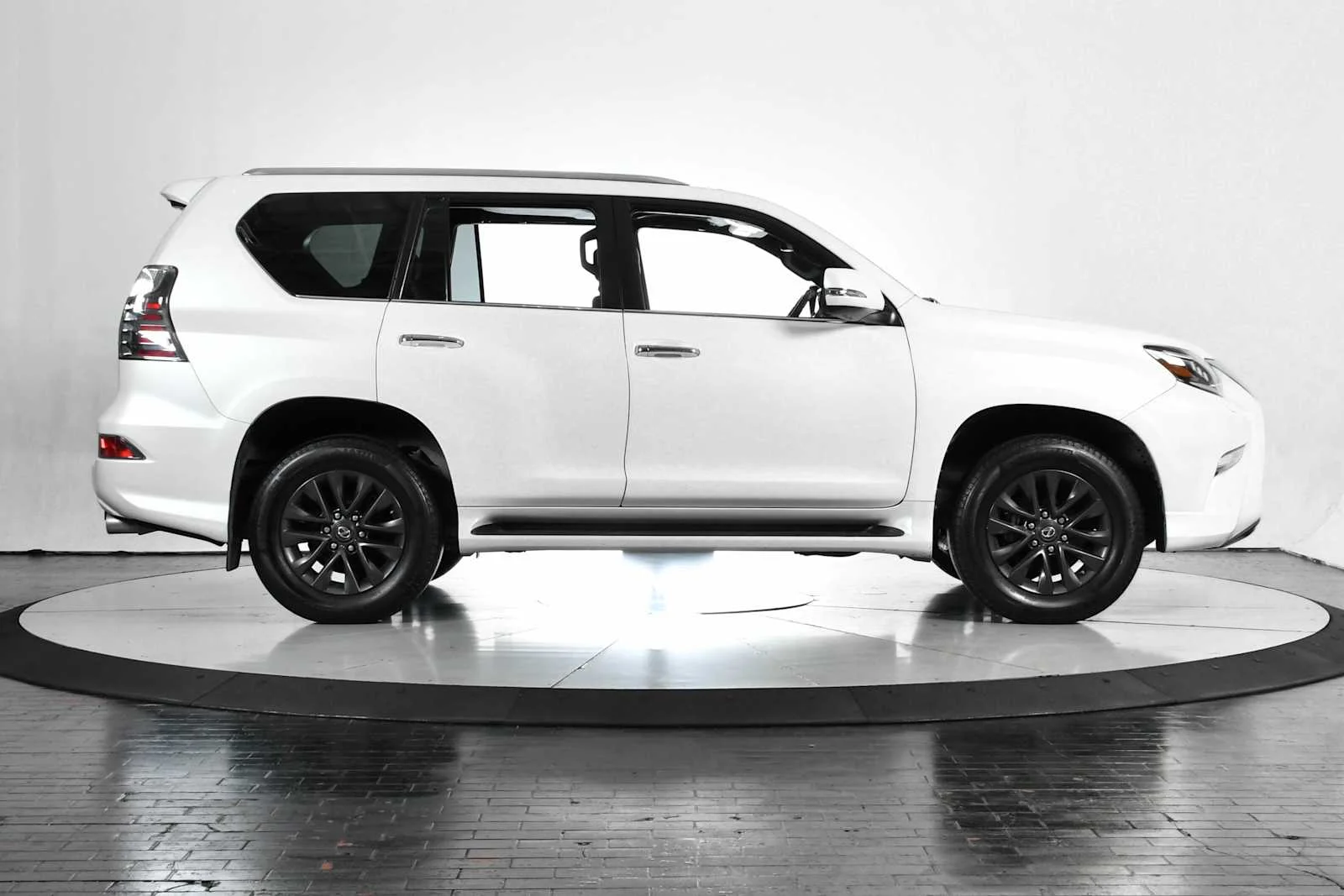 Certified Used 2023 EMINENT WHITE PEARL Lexus Premium image 8