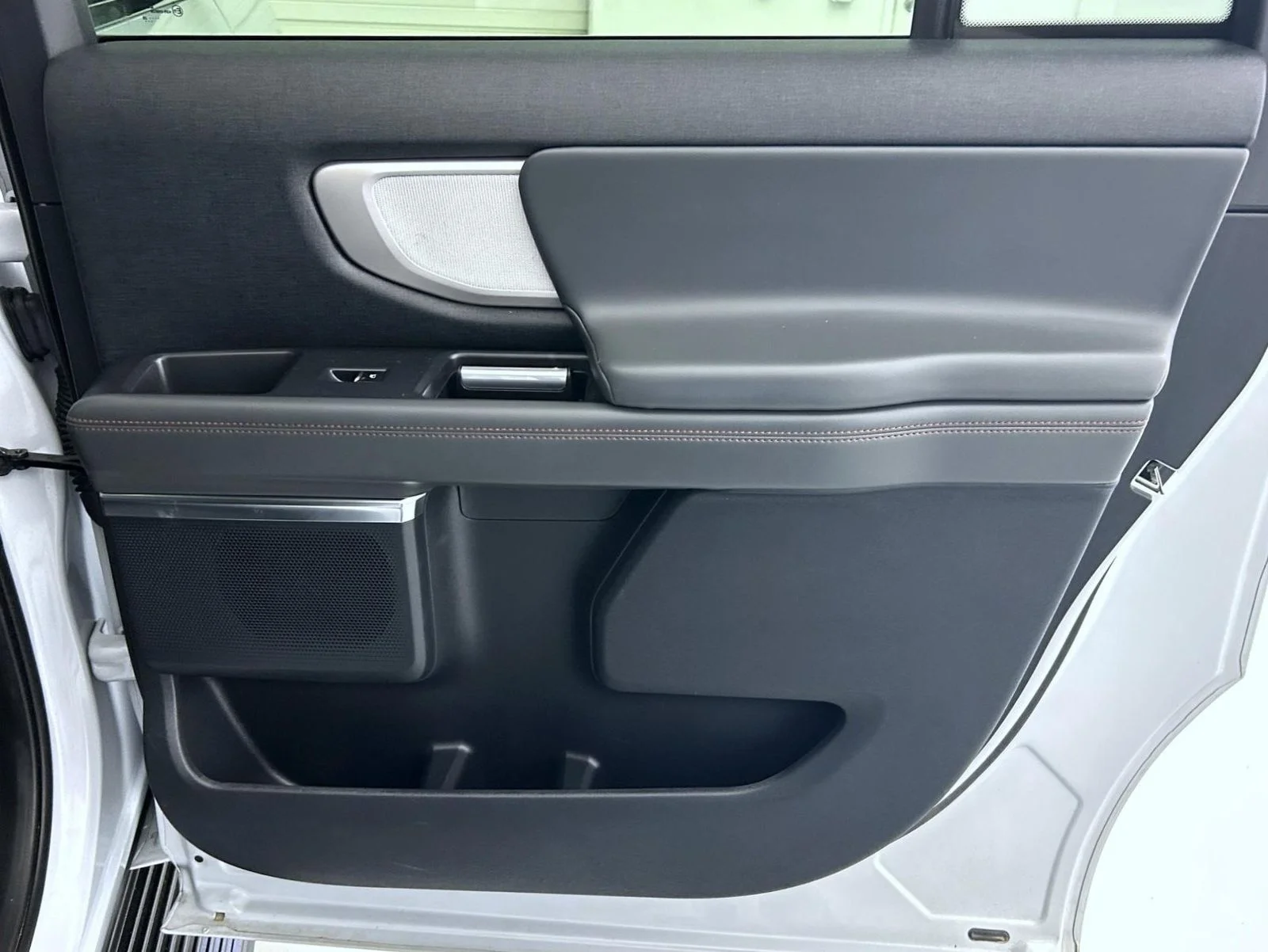 Used 2025 Silver Ford Active image 17