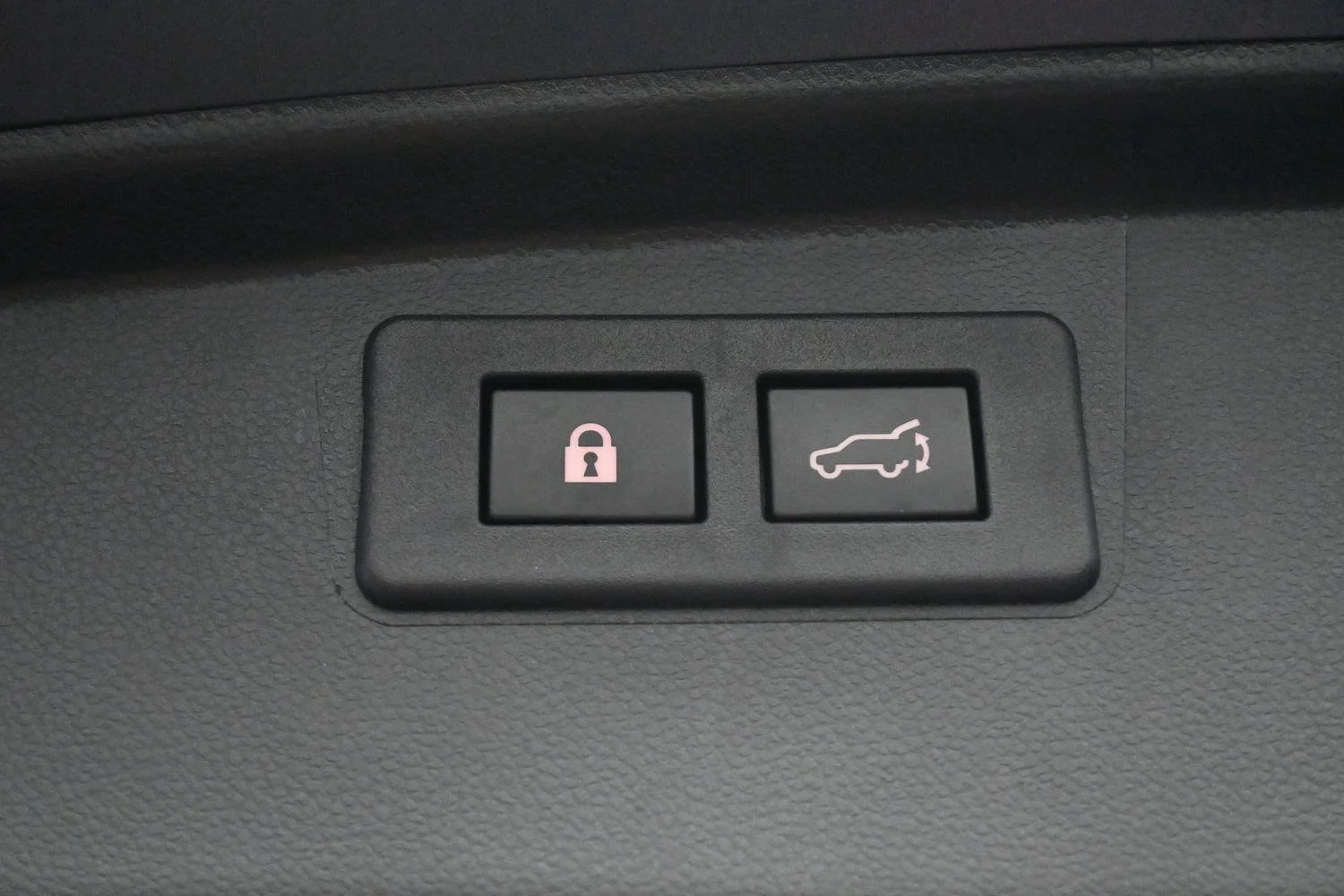Used 2022 Magnetite Gray Metallic Subaru Premium image 10