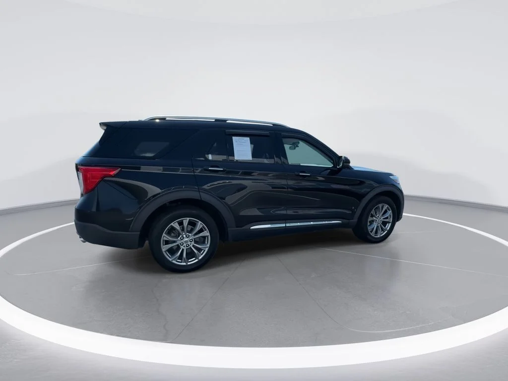 Used 2020 Black Ford Limited image 9
