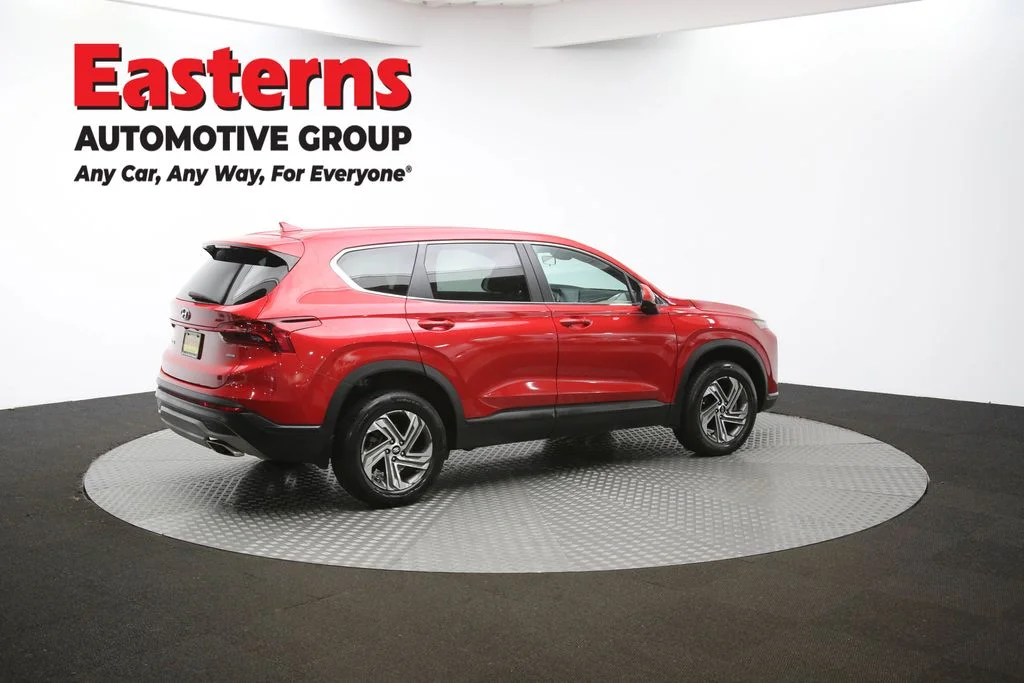 Used 2022 Red Hyundai SE image 41