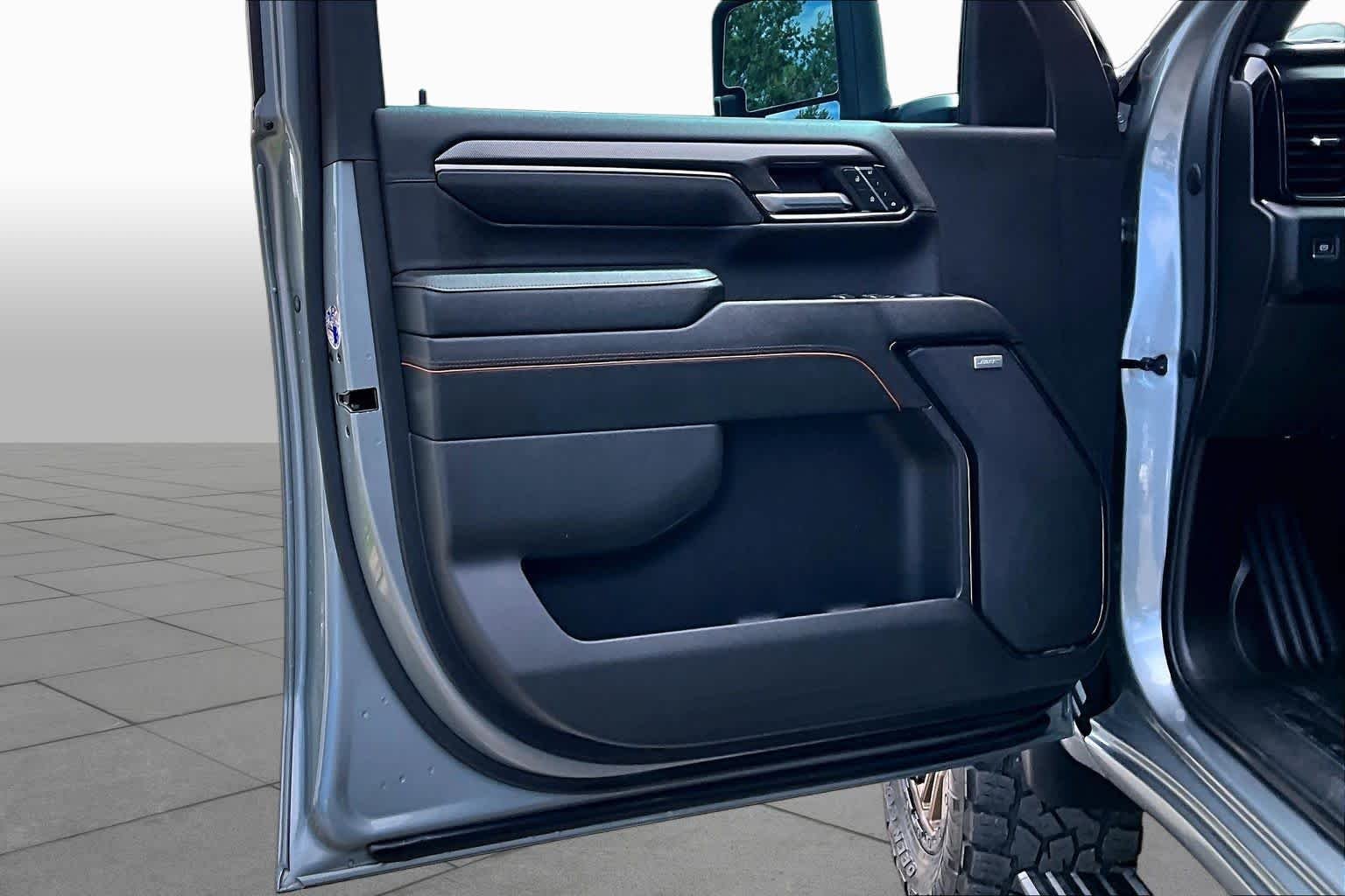 Used 2024 Sterling Metallic GMC AT4 image 26