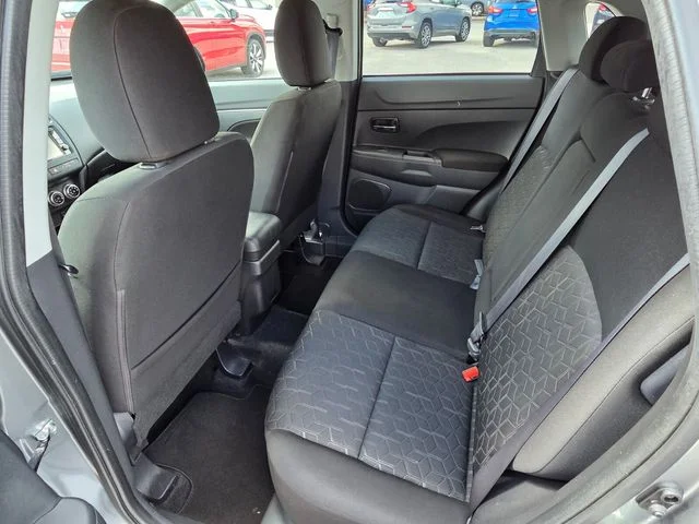Used 2024 Gray Mitsubishi 2.0 ES image 9