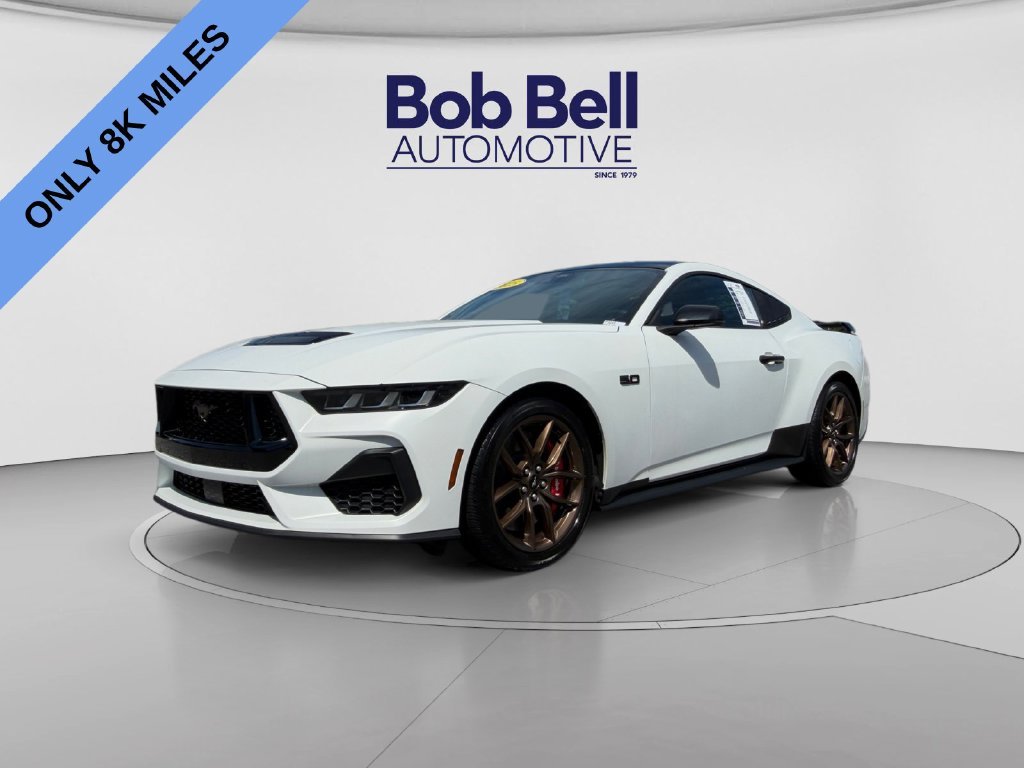 Used 2025 Oxford White Ford GT Premium image 3