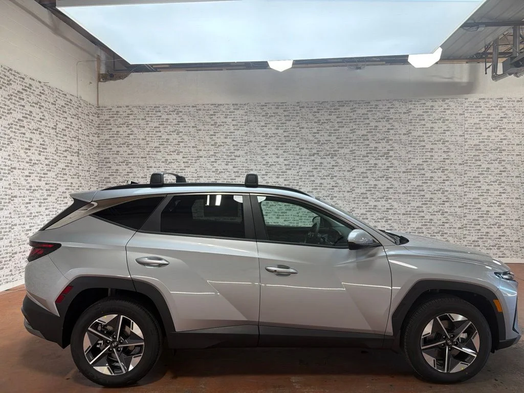 New 2026 Shimmering Silver Hyundai SEL image 8