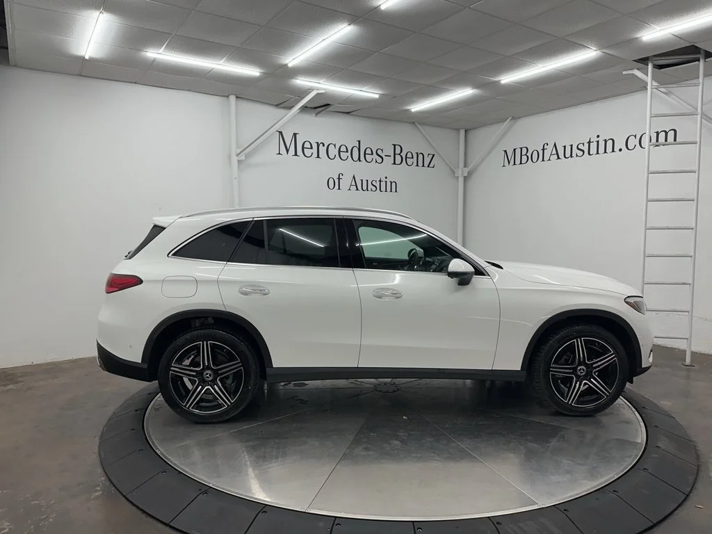 Used 2026 White Mercedes-Benz GLC 300 image 8