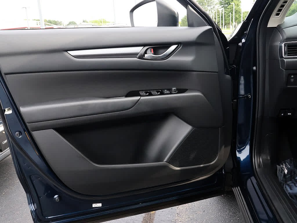 2025 Mazda CX-5 S - Photo 21