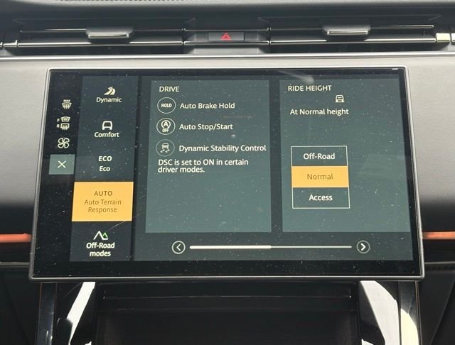 Certified Used 2025 White Land Rover Dynamic SE image 26