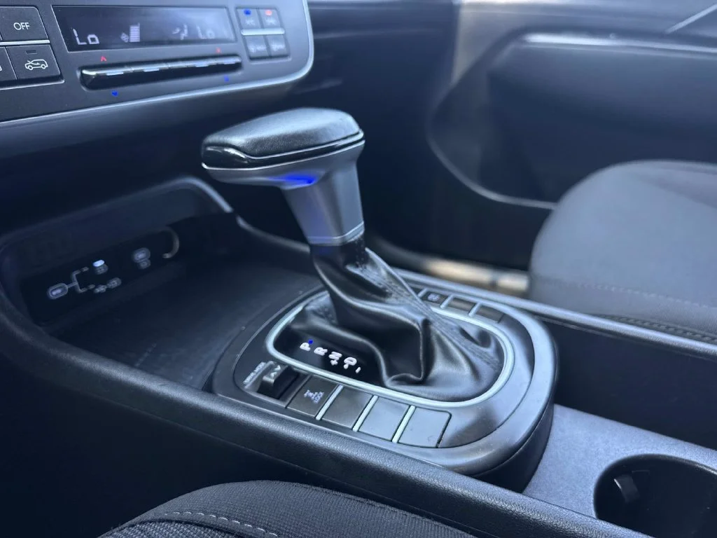 Used 2025 Gray Hyundai SEL image 42