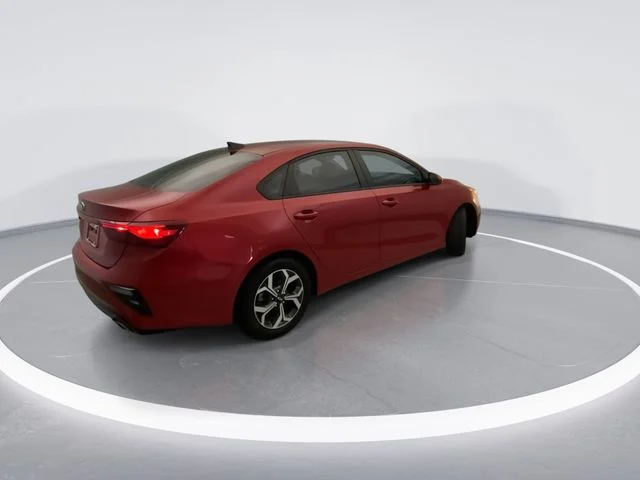 Used 2021 Red Kia LXS image 6
