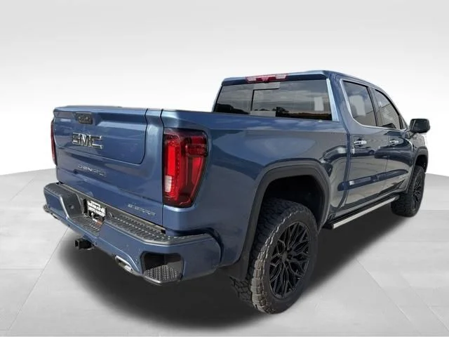 Used 2025 Blue GMC Denali Ultimate image 3
