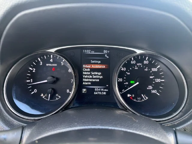 Used 2016 Red Nissan SV image 28