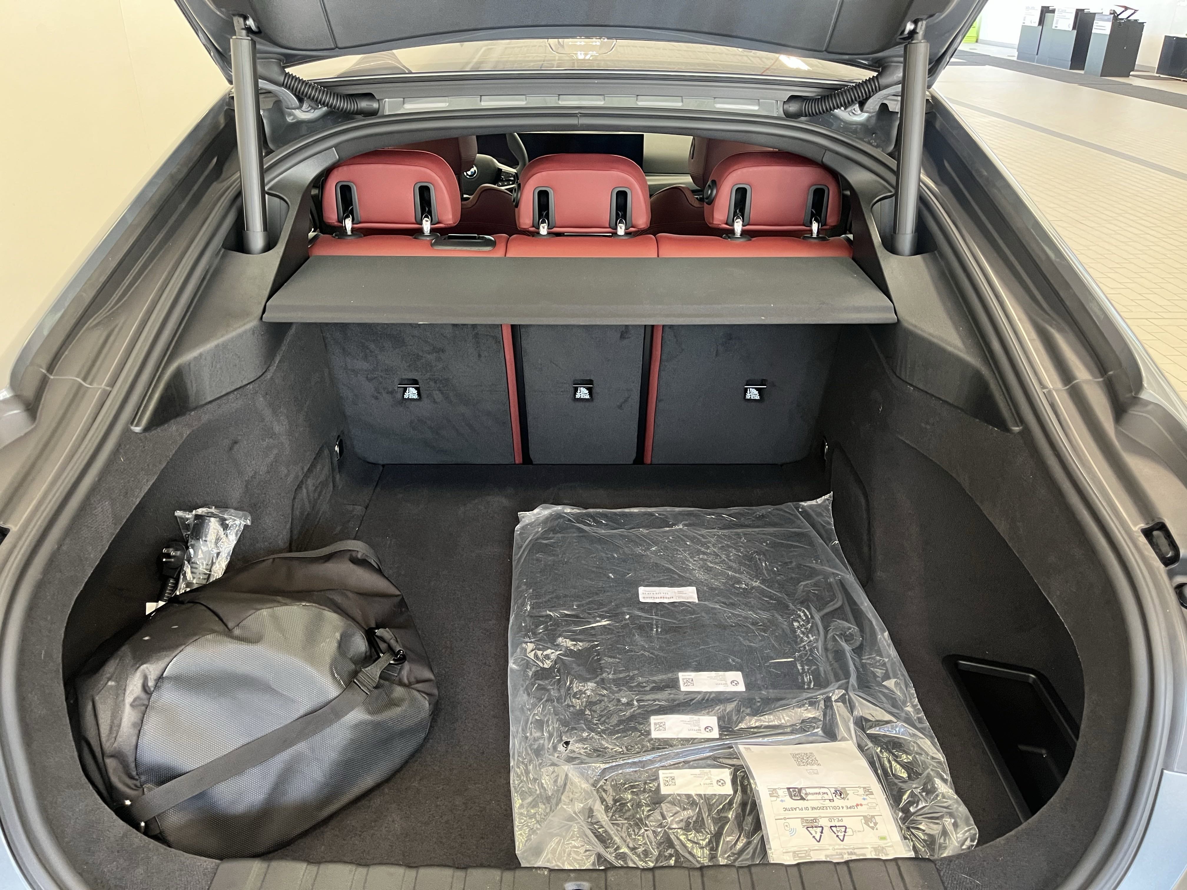 2025 BMW i4 40 - Photo 7