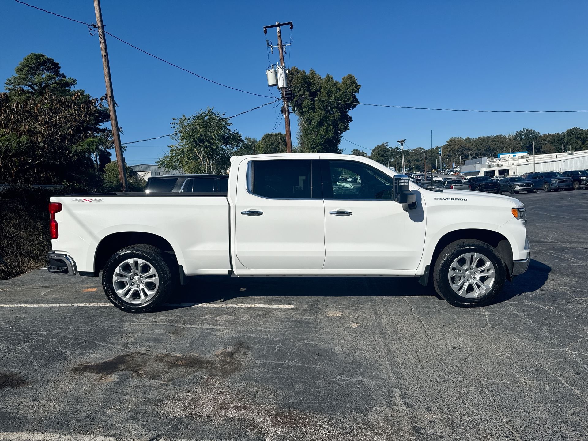 2025 Chevrolet Silverado 1500 LTZ - Photo 37