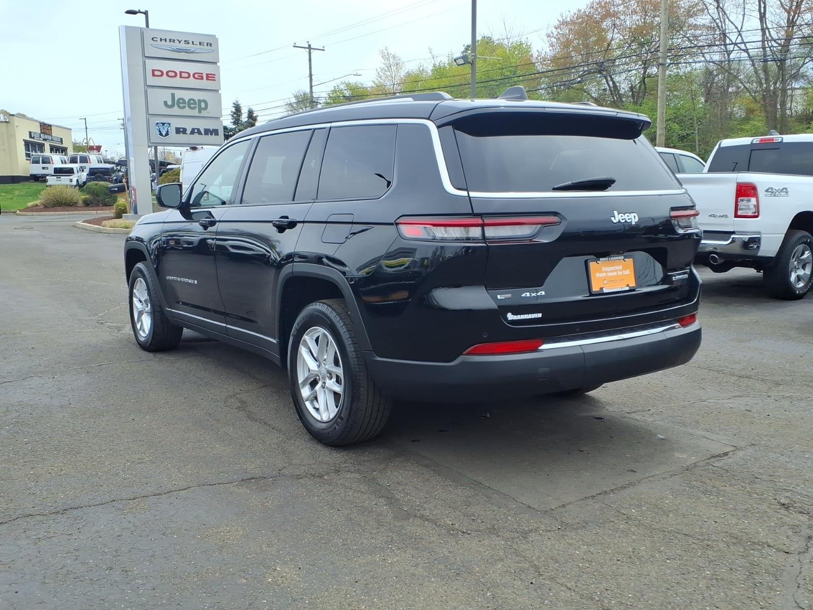 Used 2023 Black Jeep Laredo image 5