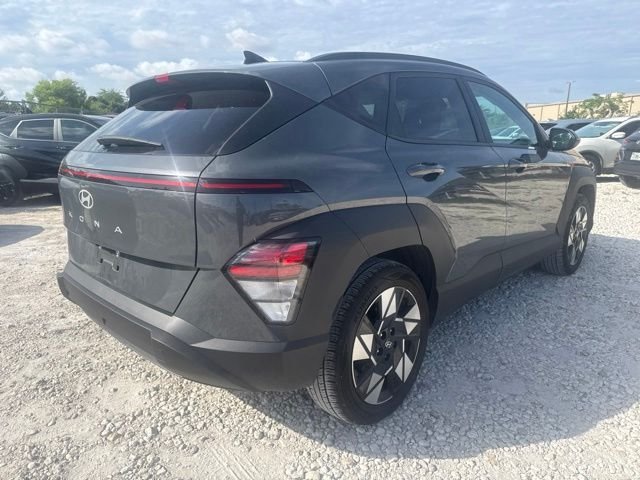 Used 2025 Gray Hyundai SEL image 6