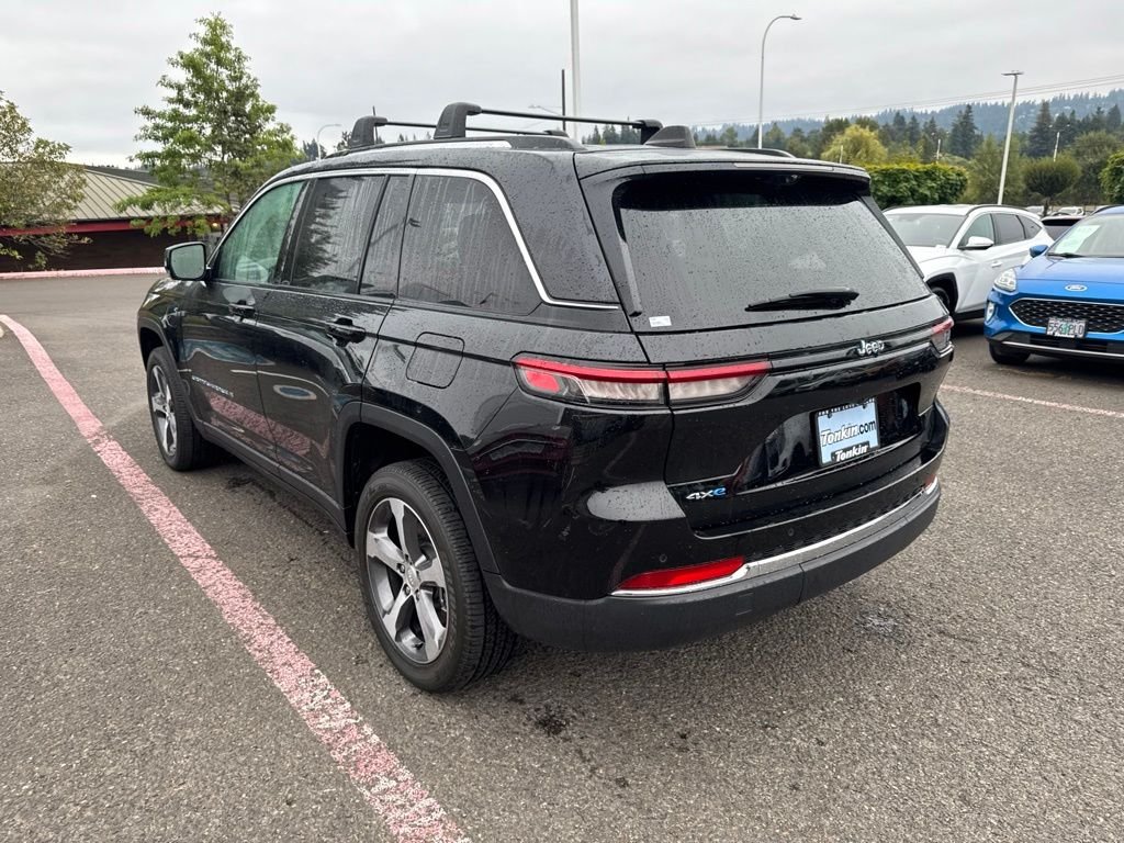 Used 2023 Diamond Black Crystal Pearlcoat Jeep 4xe image 7