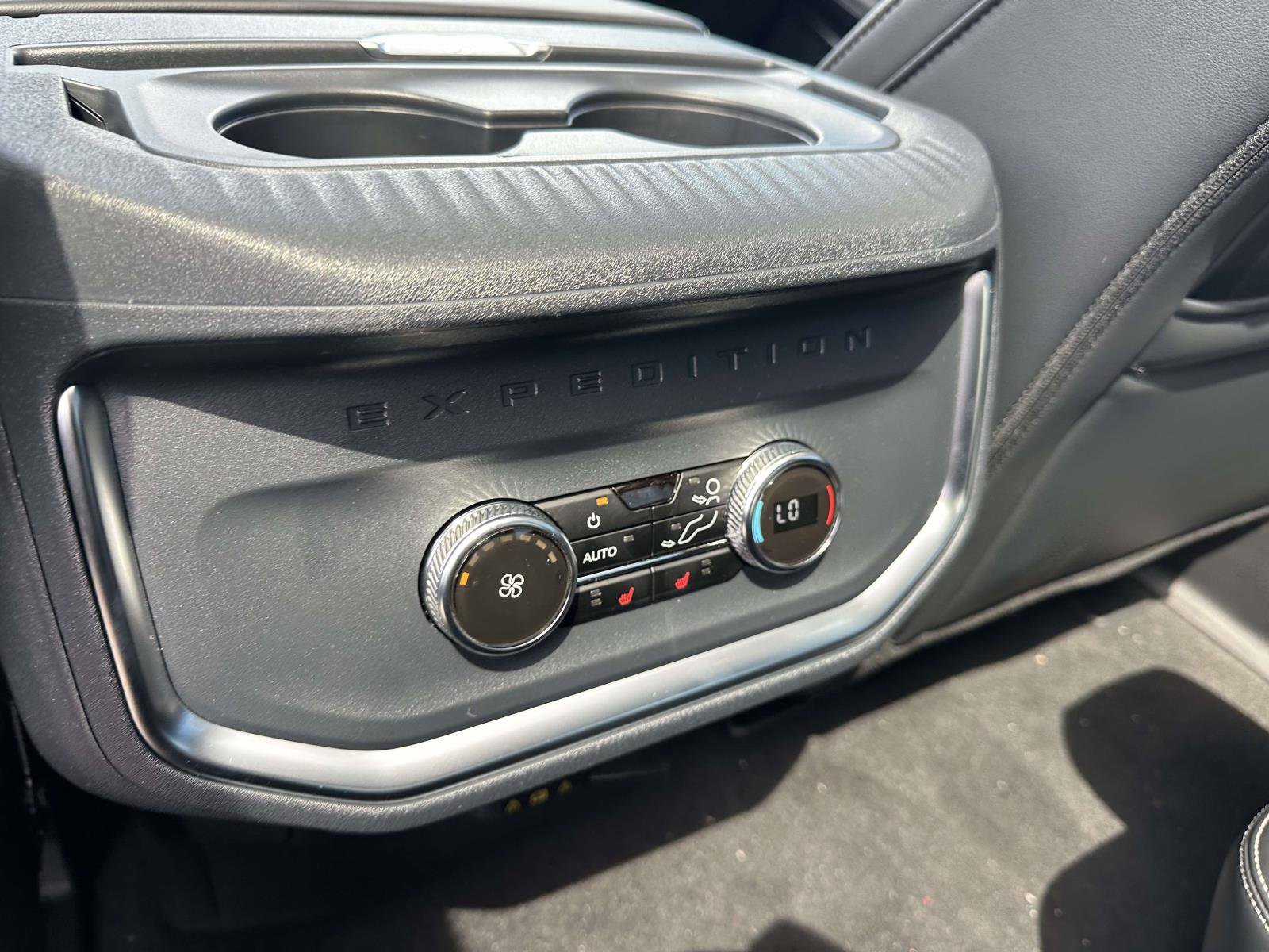 New 2026 Space Silver Metallic Ford MAX Platinum® image 9