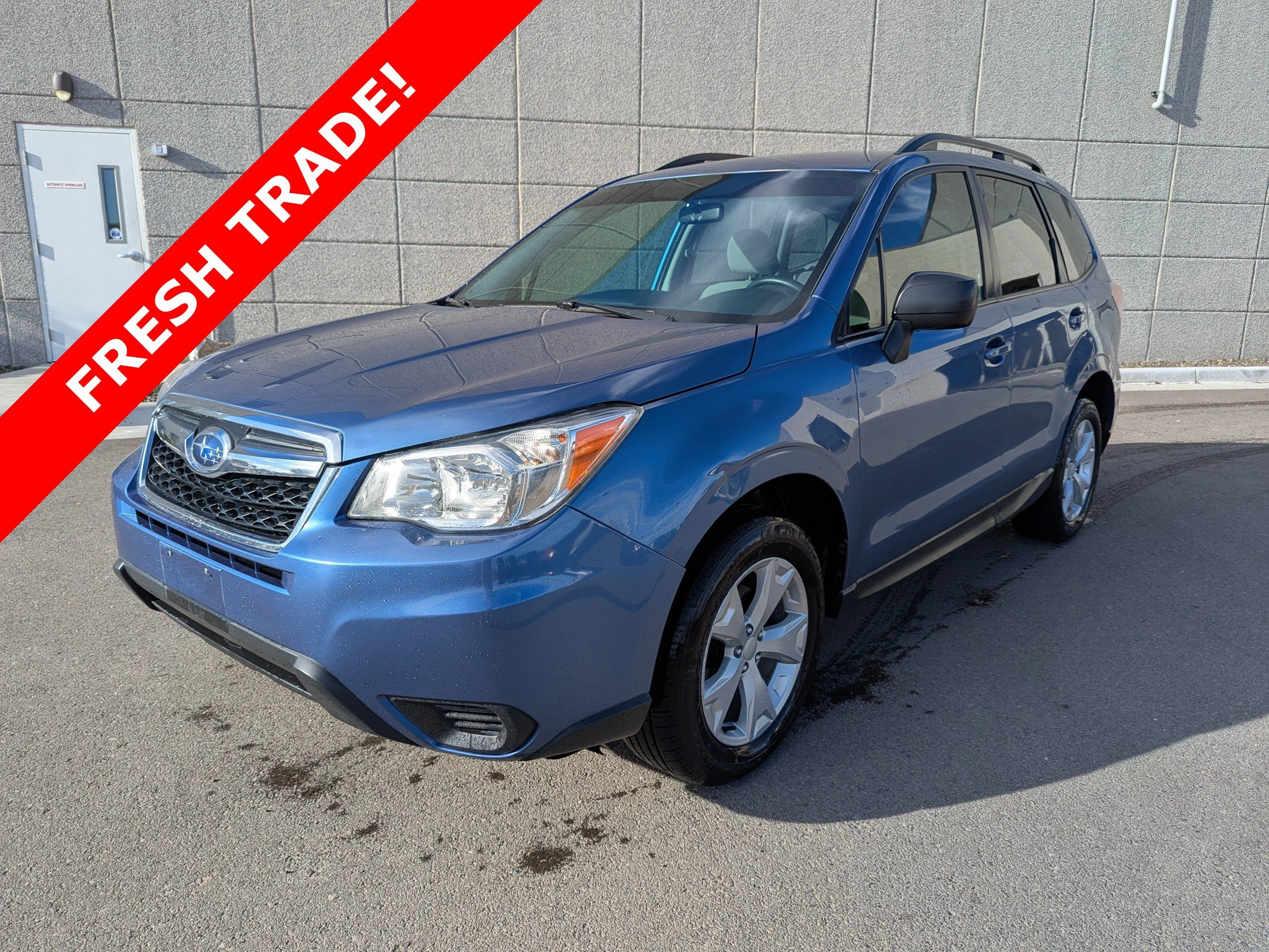 Used 2016 Quartz Blue Pearl Subaru 2.5i image 1