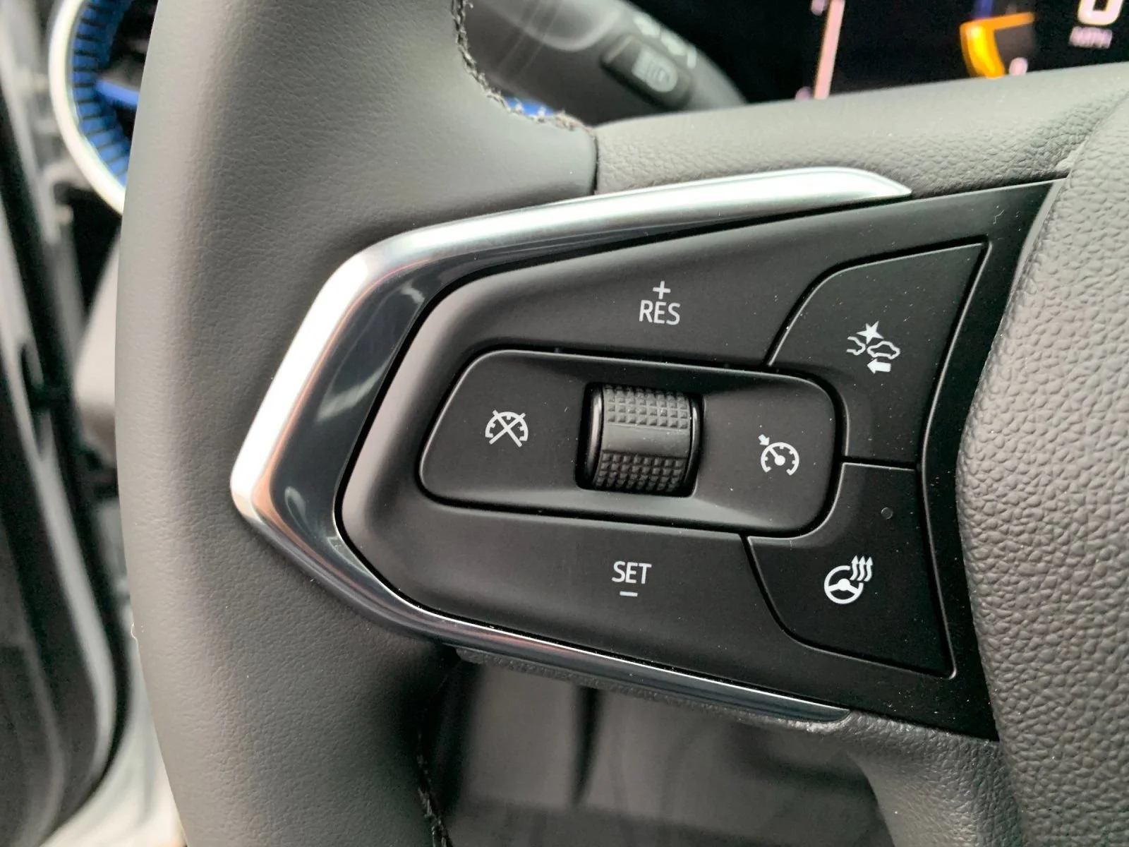 2026 Chevrolet Trax LT - Photo 25