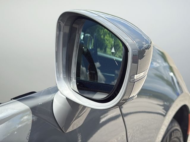 Used 2021 White Chrysler Touring L image 11