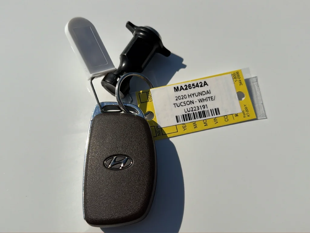 Used 2020 White Hyundai Limited image 9