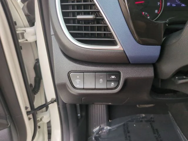 Used 2023 White Kia S image 24