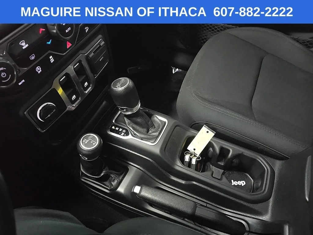 Used 2019 Gray Jeep Sport S image 25