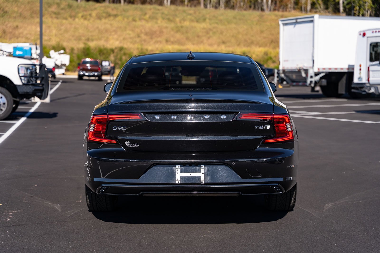 Certified Used 2021 Black Volvo T6 R-Design image 7