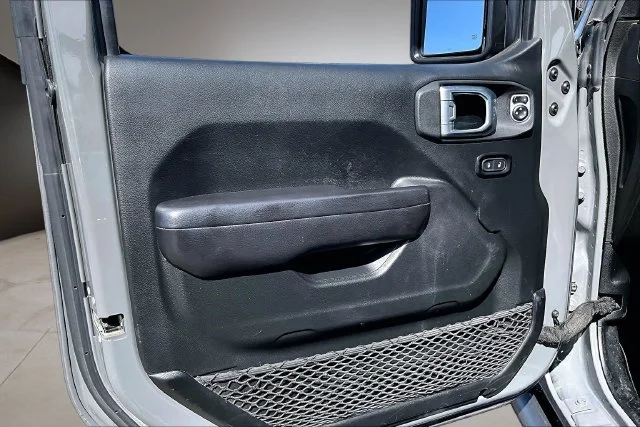 Used 2019 Gray Jeep Unlimited Rubicon image 18