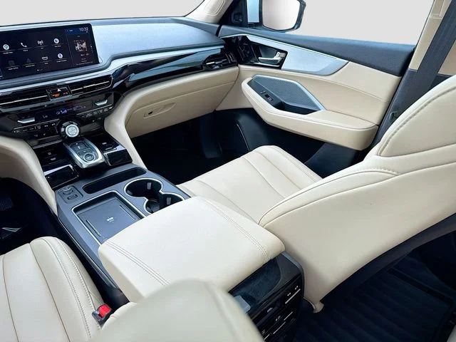 Used 2025 White Acura Base image 24