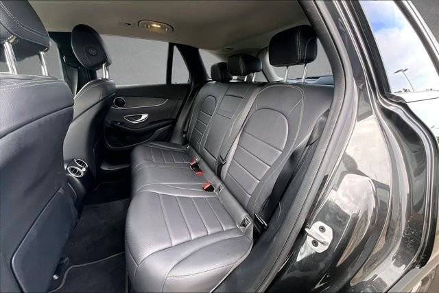 Used 2022 Gray Mercedes-Benz GLC 300 image 26
