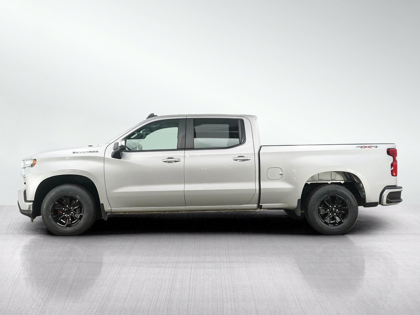 Used 2021 Chevrolet Silverado 1500 LT with VIN 3GCUYDED3MG164499 for sale in White Bear Lake, Minnesota