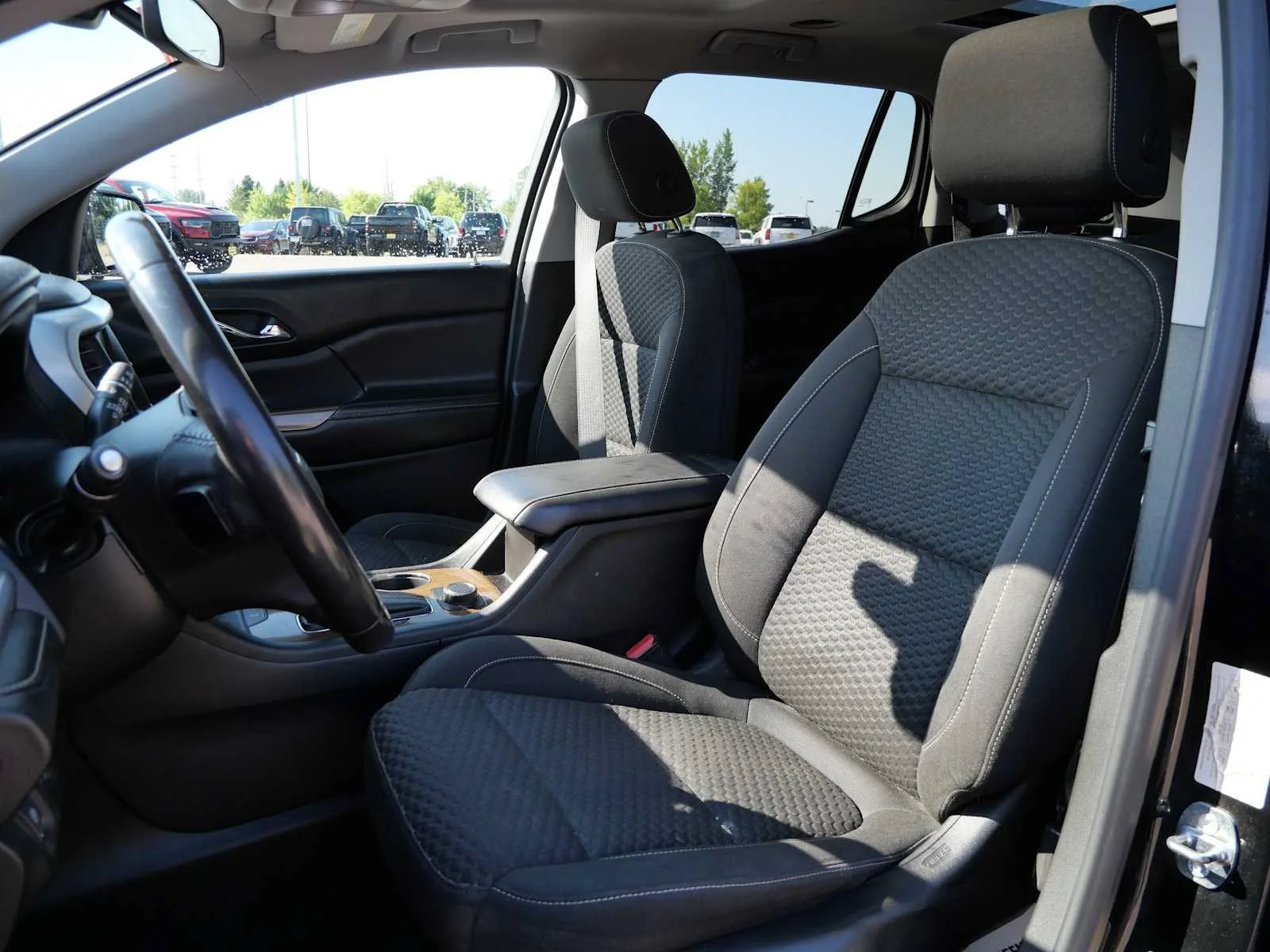 Used 2018 Ebony Twilight Metallic GMC SLE image 18