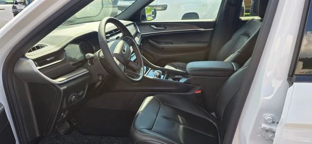 New 2026 White/off-white Jeep Limited image 18