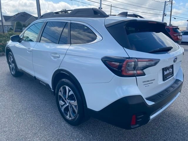 Used 2022 Crystal White Pearl Subaru Limited image 8