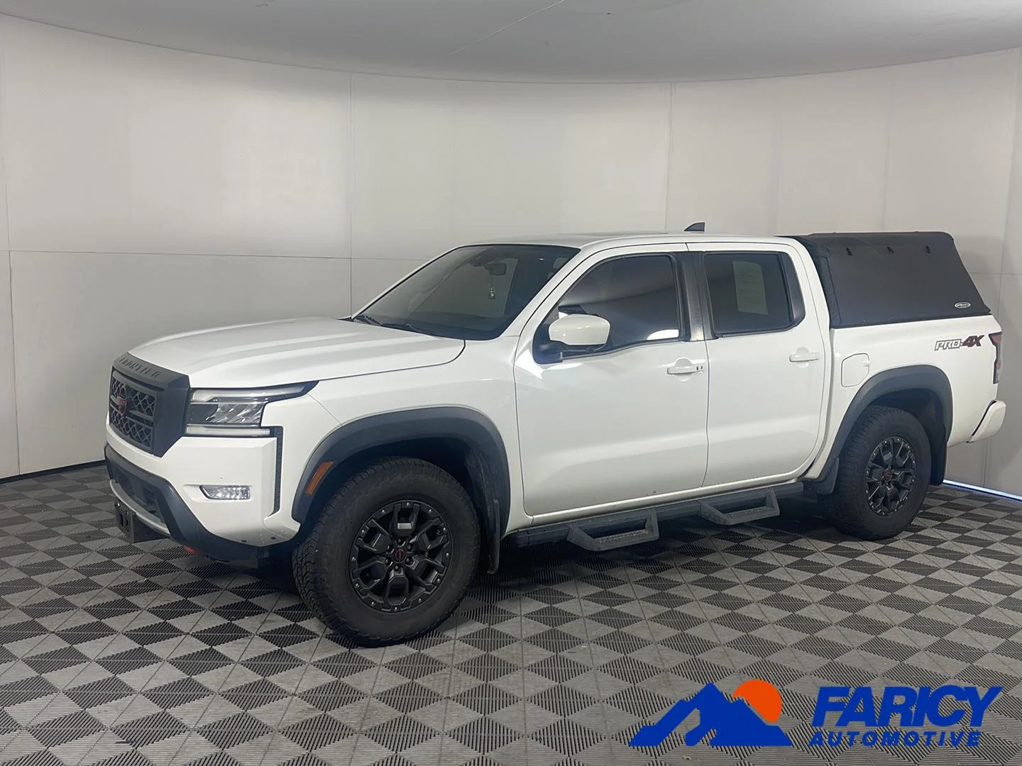 2023 Nissan Frontier PRO-4X Crew Cab 4X4's photo