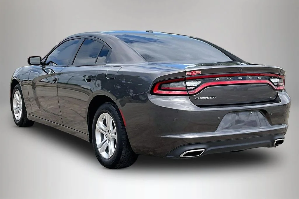 Certified Used 2022 Gray Dodge SXT image 4
