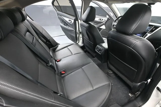 Certified Used 2024 White INFINITI LUXE image 35