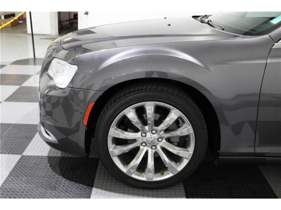 Used 2019 Granite Crystal Metallic Clearcoat Chrysler Touring image 9