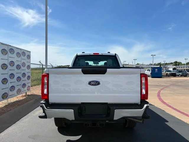 New 2026 Oxford White Ford XL image 5
