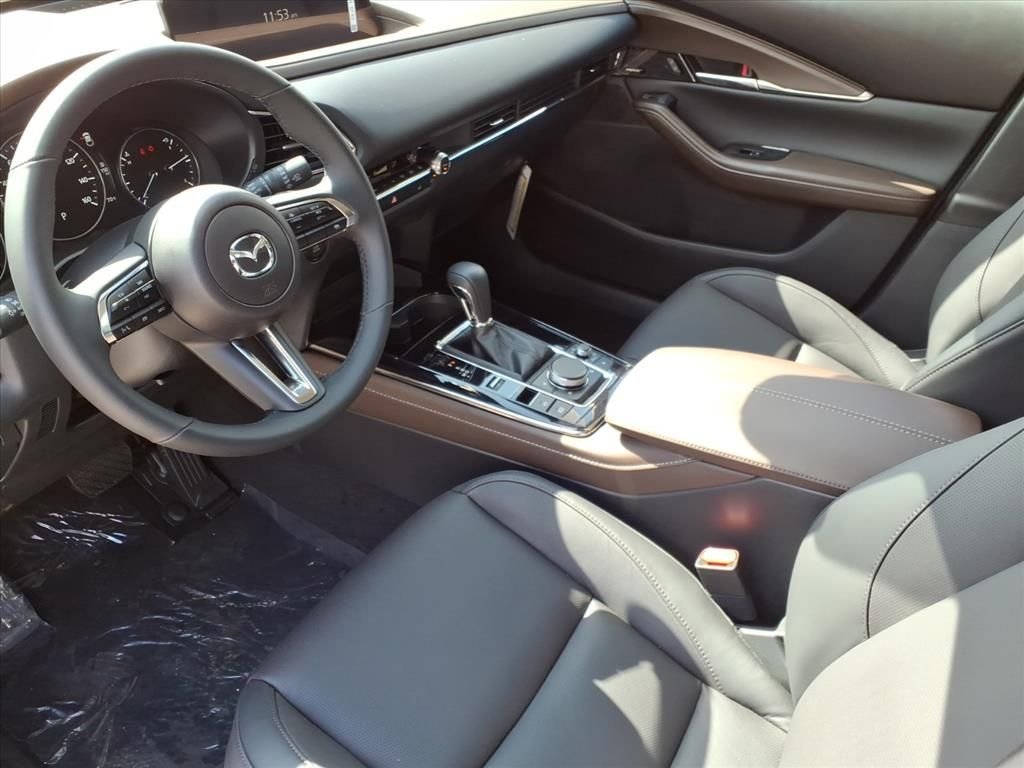 2025 Mazda CX-30 Premium - Photo 16