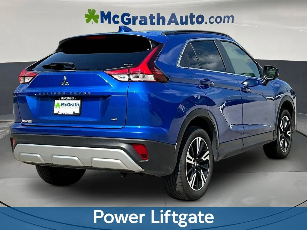 Used 2024 Blue Mitsubishi SE image 8