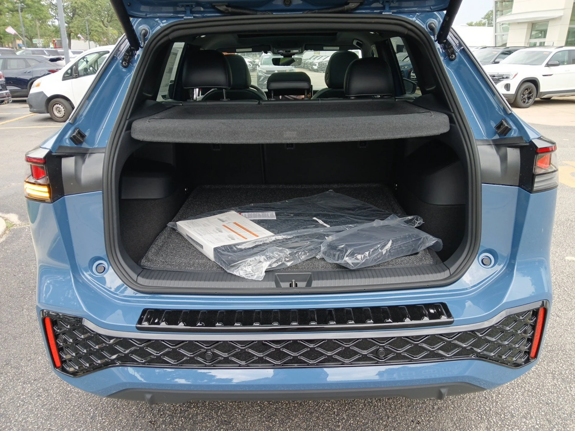 New 2026 Monterey Blue Pearl Volkswagen 2.0T SEL R-Line Turbo image 23