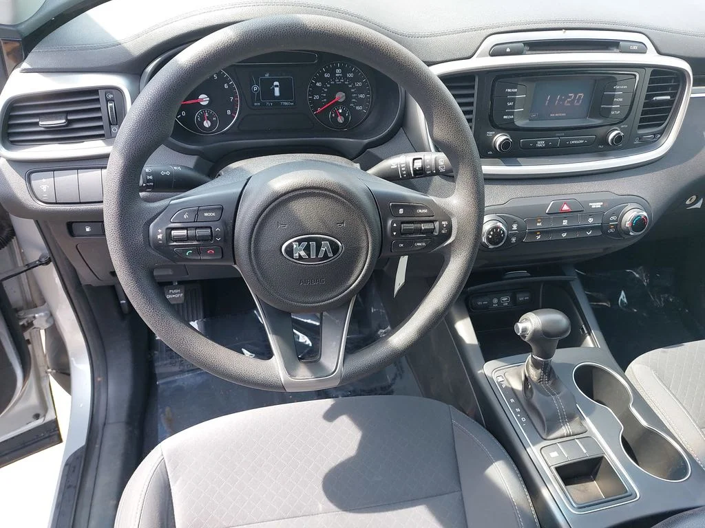 Used 2016 Silver Kia LX image 15