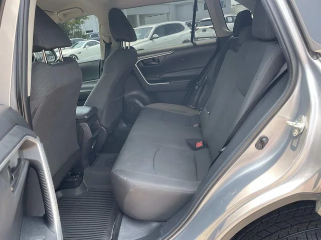 Used 2020 Silver Toyota LE image 10