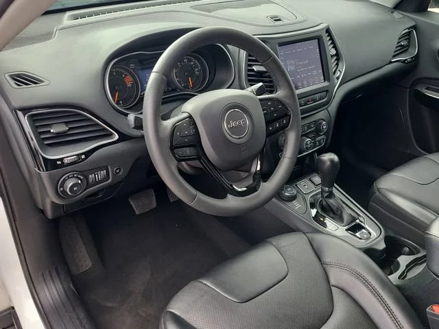 Used 2023 White Jeep Altitude Lux image 21