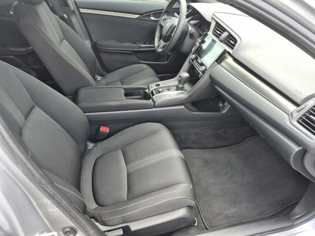 Used 2018 Silver Honda EX image 26